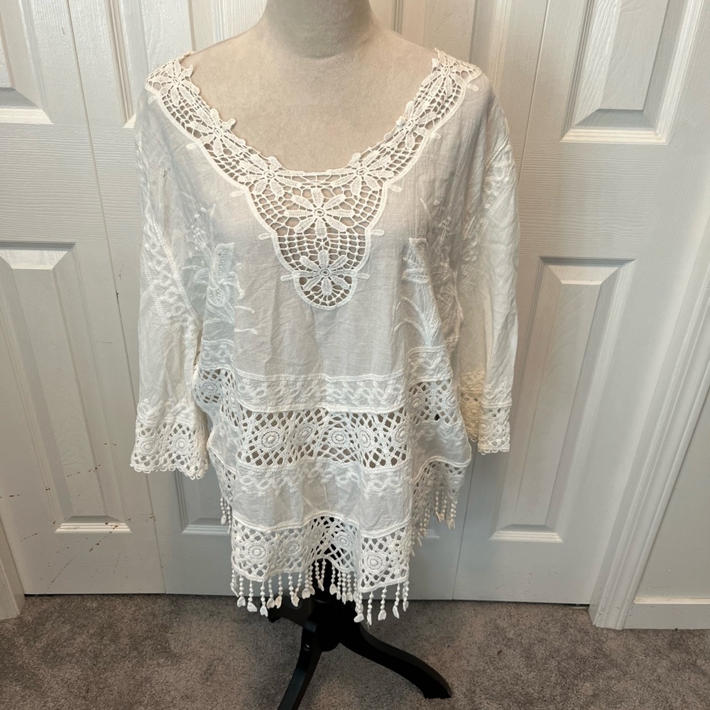 Wayan One size White Crochet Lace Tunic Top